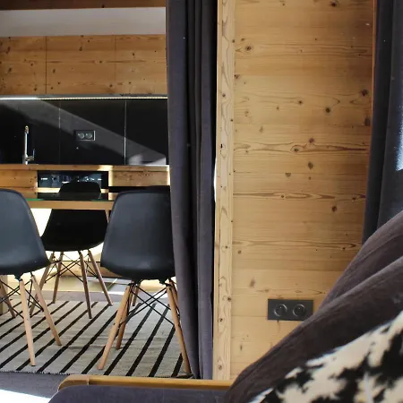 Du Lou, Au Pied Des Pistes Apartment *